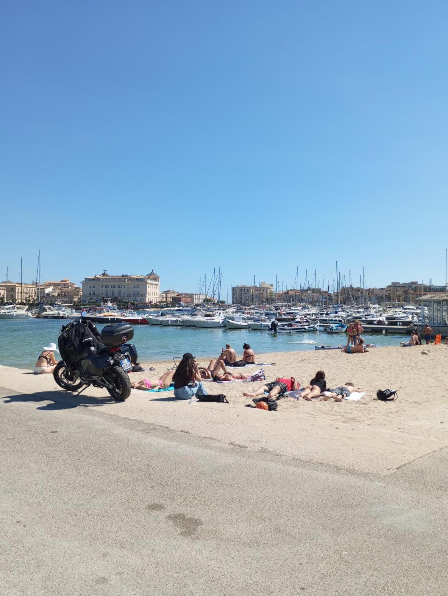 Sea View Apartment Syracuse Bagian luar foto