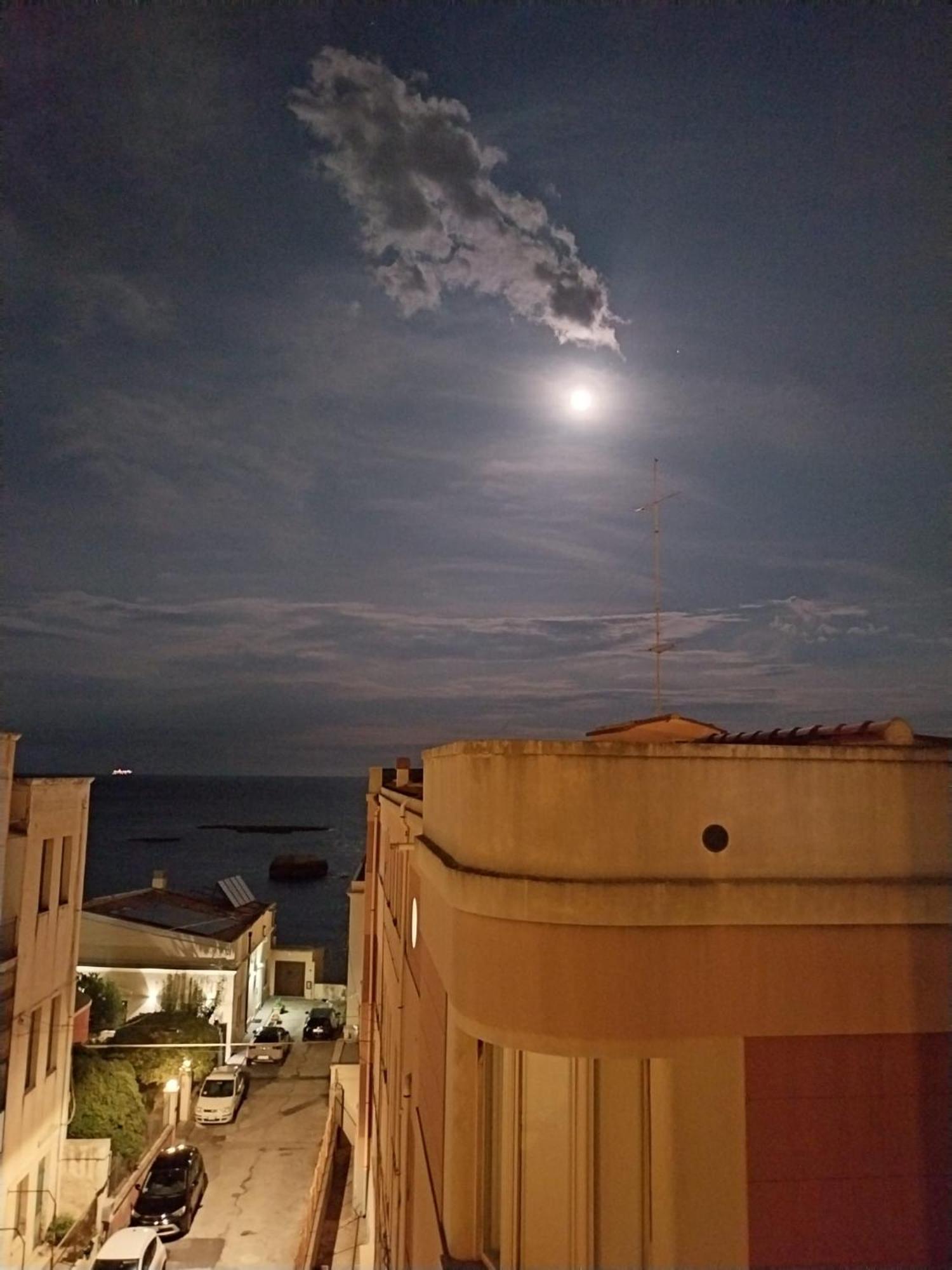 Sea View Apartment Syracuse Bagian luar foto